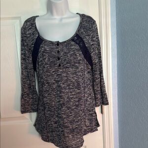 No Boundaries Gray and Black Long Sleeve Tee